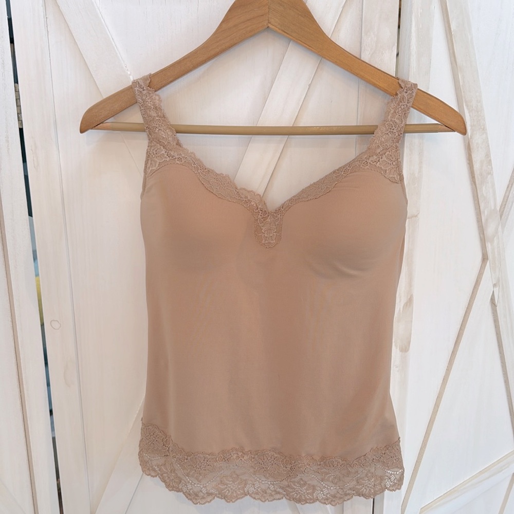 Le Mystère Rouge Collection 3965 Lace Cami